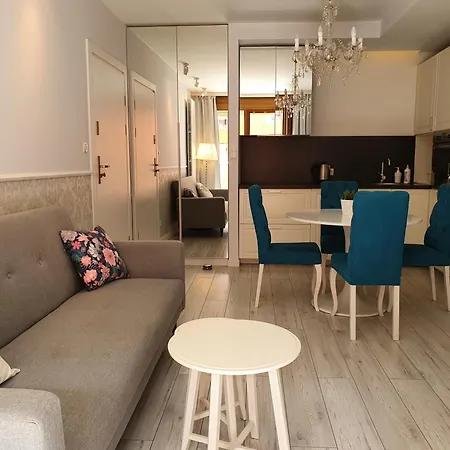 Aurora Apartament Z Balkonem Lägenhet